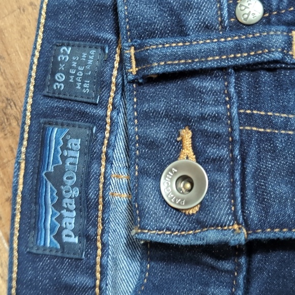 Patagonia Performance Straight Fit Jeans Size 30x32 Dark Blue Wash - Picture 2 of 10